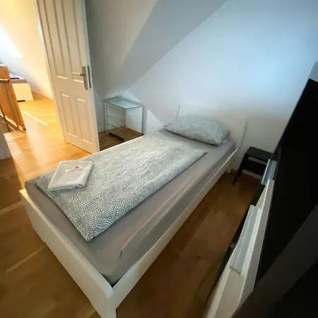 Royal - & Fahrradverleih Appartement Bremen